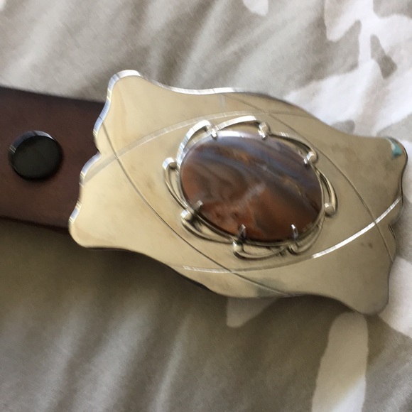 Brown leather belt with buckle - Picture 4 of 5